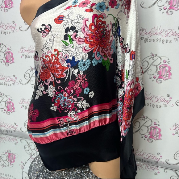 Bebe silk one shoulder bat wing scarf sleeved top shiny metallic multicolor - Picture 14 of 16